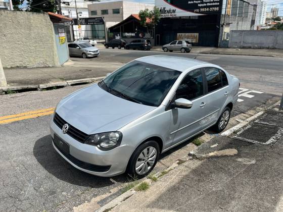 VOLKSWAGEN POLO SEDAN 1.6 MI 8V FLEX 4P AUTOMATIZADO